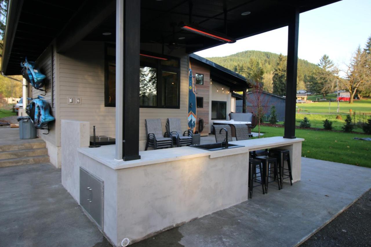 Luxe Lake Cabin Hot Tub Grill Firepit Ev Charger Onalaska Exterior foto
