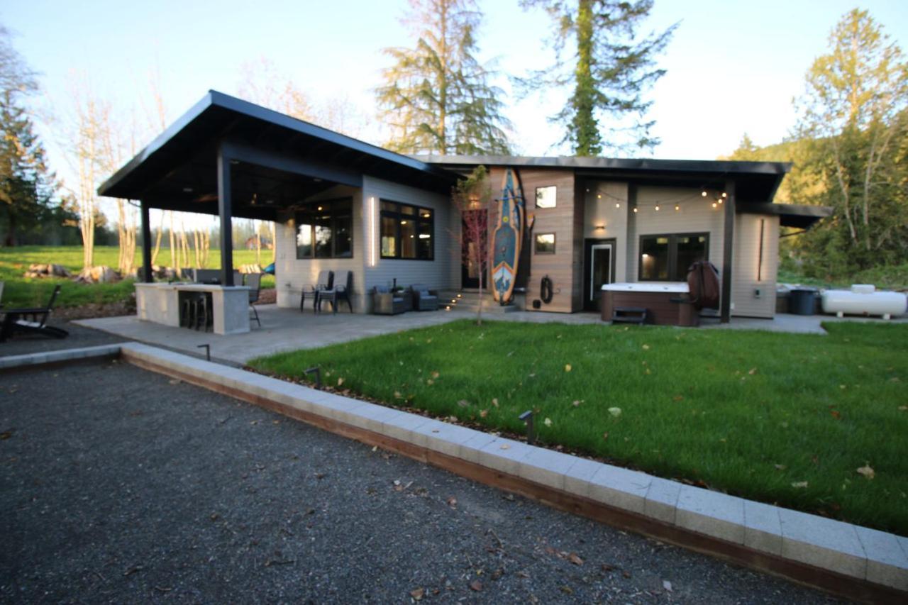 Luxe Lake Cabin Hot Tub Grill Firepit Ev Charger Onalaska Exterior foto