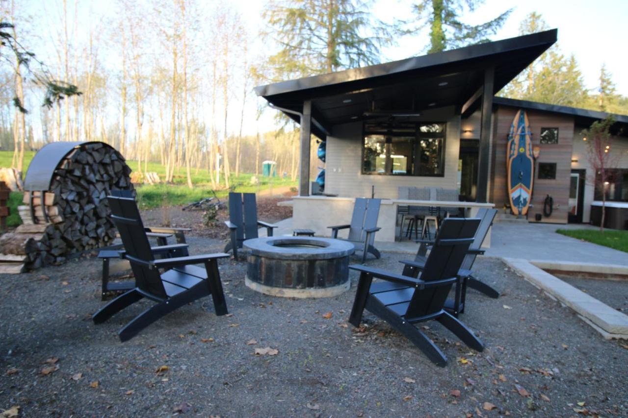 Luxe Lake Cabin Hot Tub Grill Firepit Ev Charger Onalaska Exterior foto
